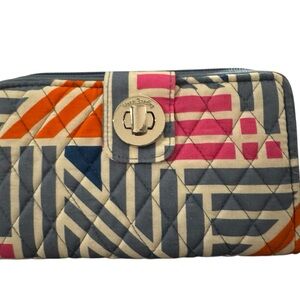 Vera Bradley Women's Rfid Turnlock Wallet Geo Medallions NWT